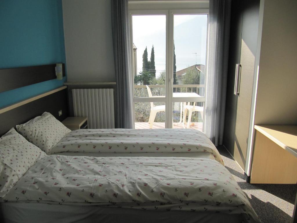 Hotel Carlo Brenzone sul Garda Room photo