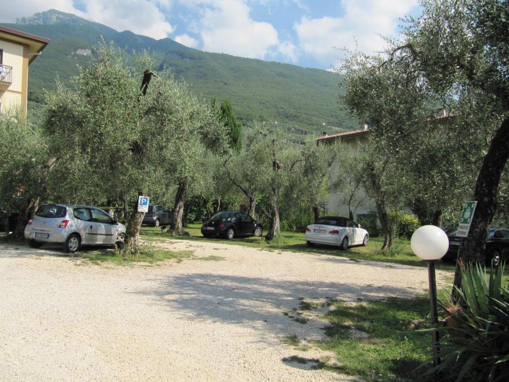 Hotel Carlo Brenzone sul Garda Exterior photo