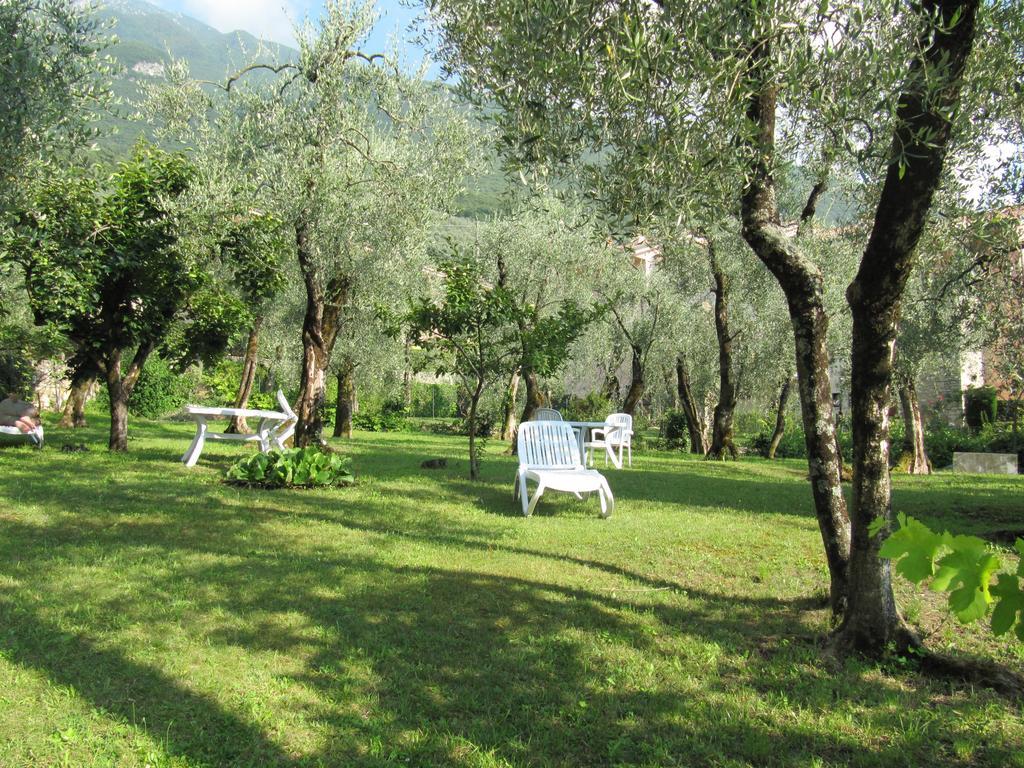 Hotel Carlo Brenzone sul Garda Exterior photo