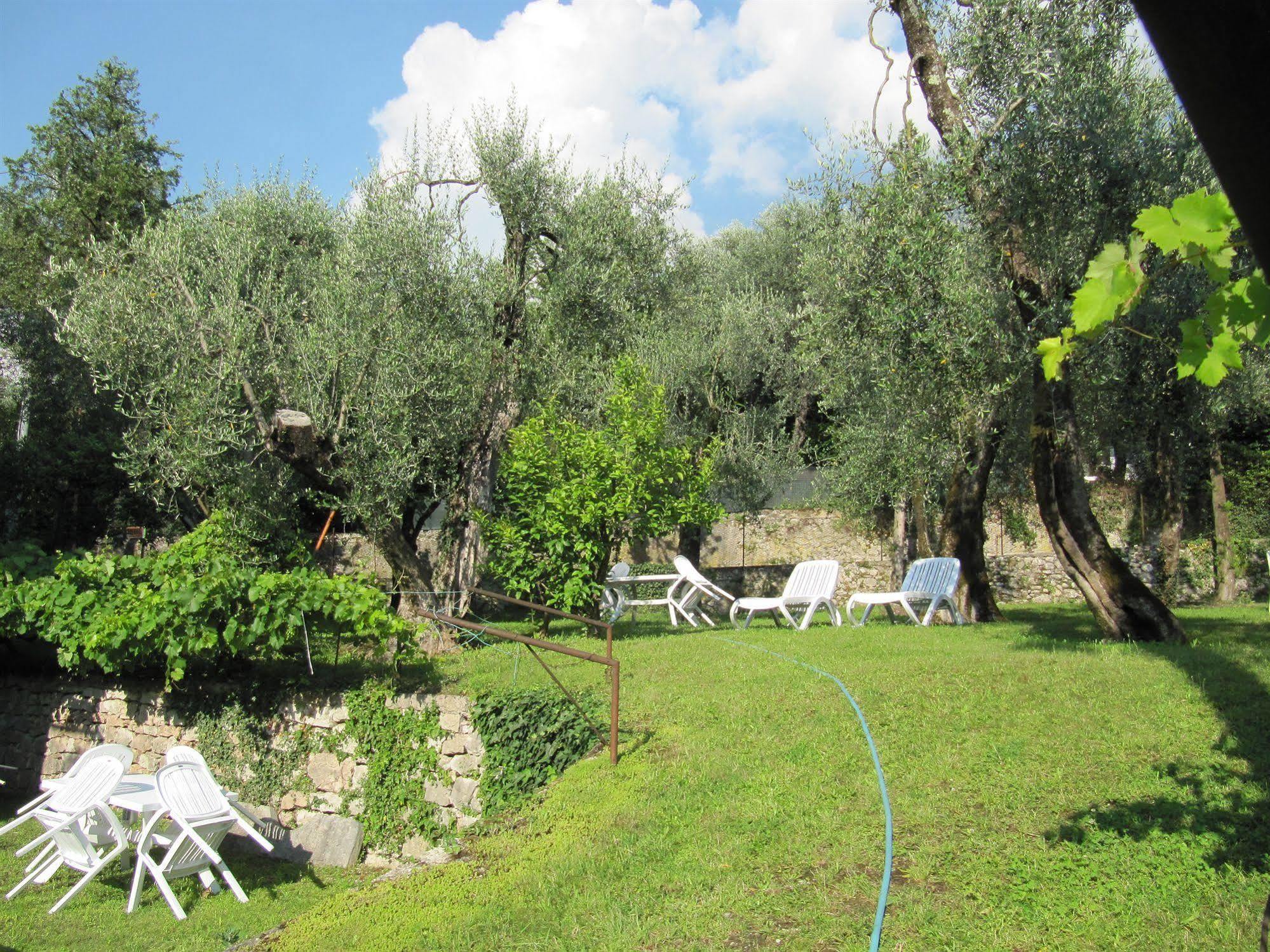 Hotel Carlo Brenzone sul Garda Exterior photo